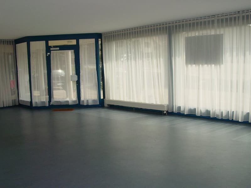 Gewerbefläche in St. Antoni zu vermieten (2)