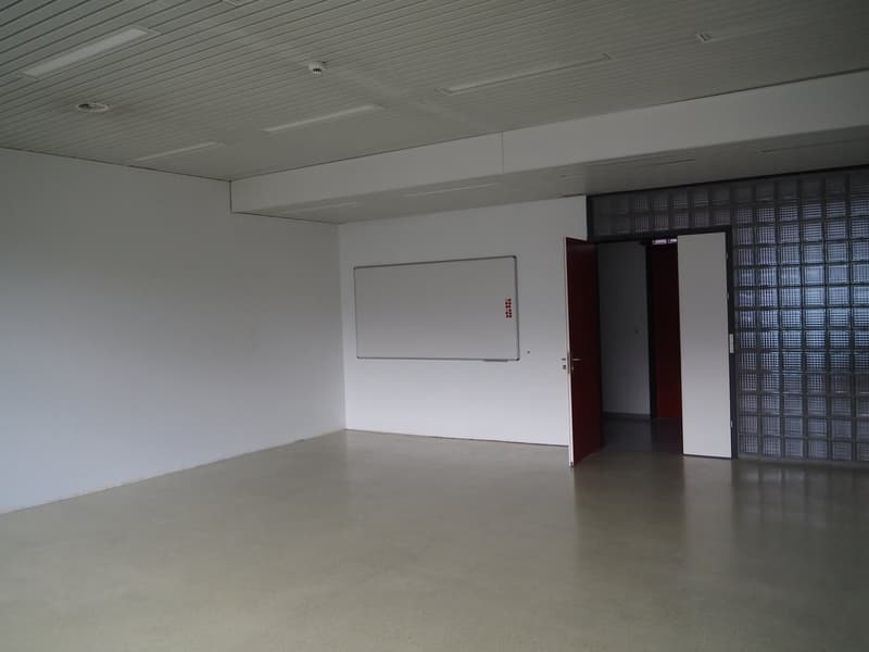 Administrative area of 58m2 on the 2nd floor (2)