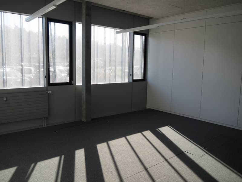 Superficie amministrativa di 169 m2 al 1° piano (3)