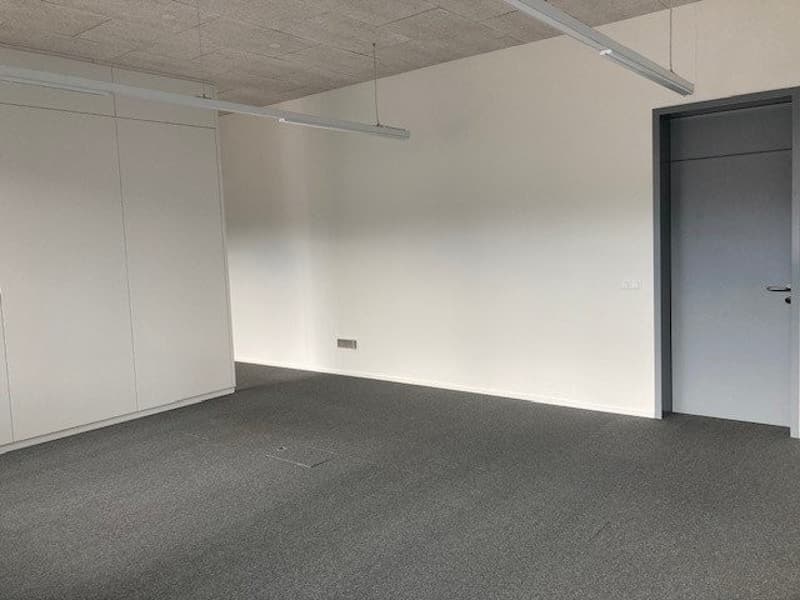 Superficie amministrativa di 54 m2 al piano terra (2)