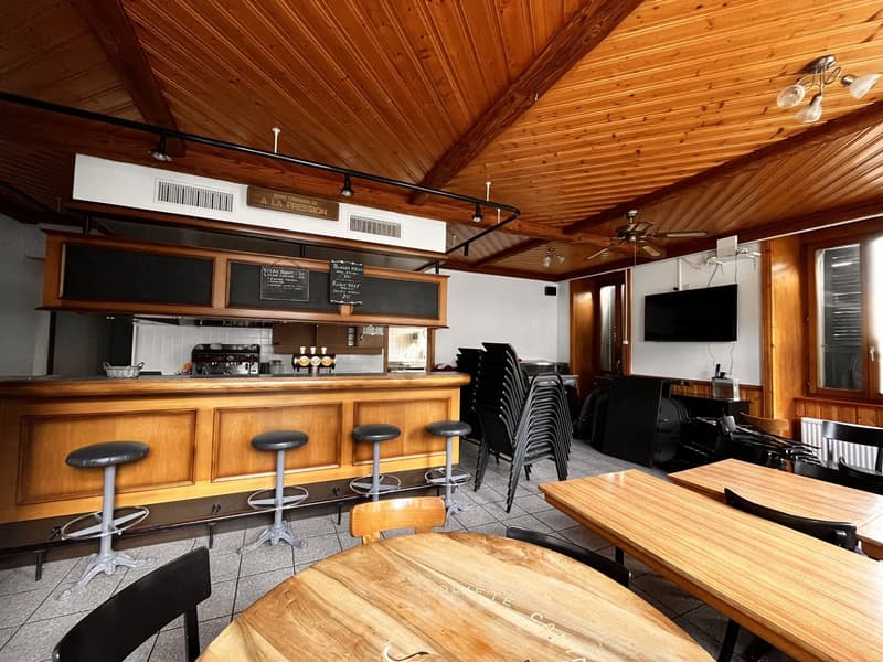 Restaurant for rent in Romont! (2)