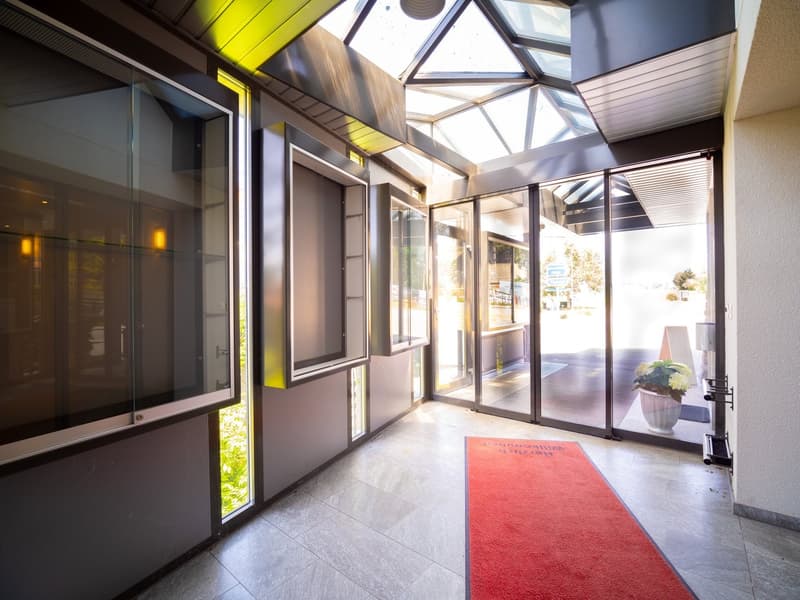 To rent - bright commercial space in Ueberstorf (3)