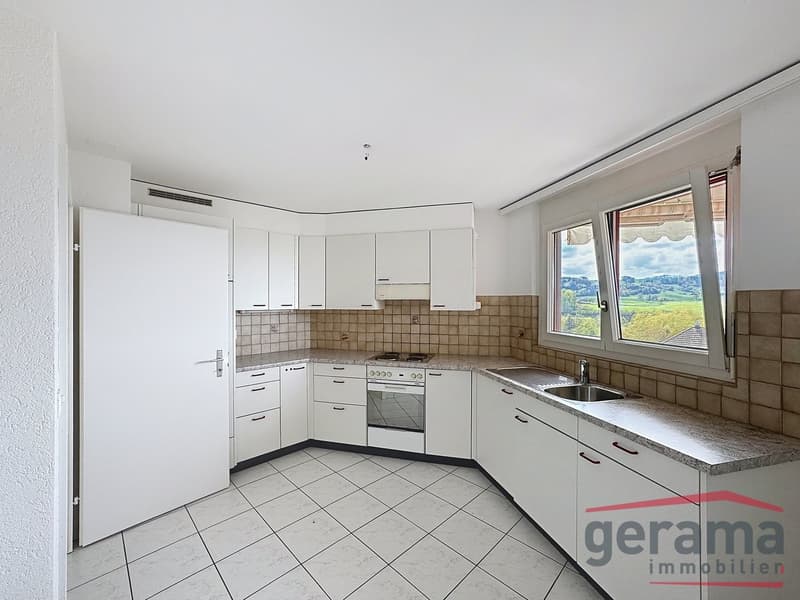 Charmante 3.5 Zimmerwohnung im 1.OG (1)