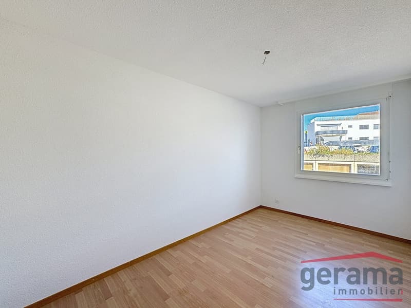 Schöne 3.5 Zimmerwohnung in Schmitten (4)