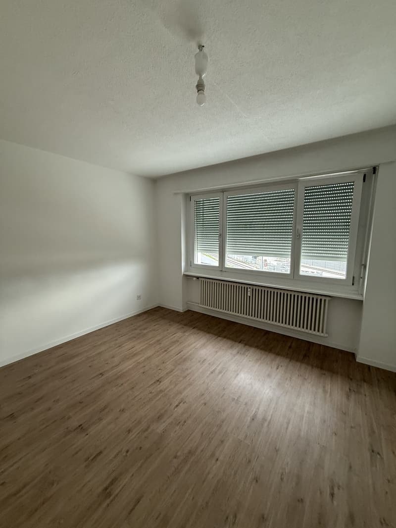 2.5 Zimmerwohnung in Müntschemier (2)