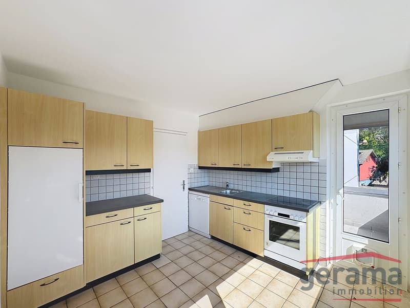 Appartement 3.5 pcs au 3ème étage (1)