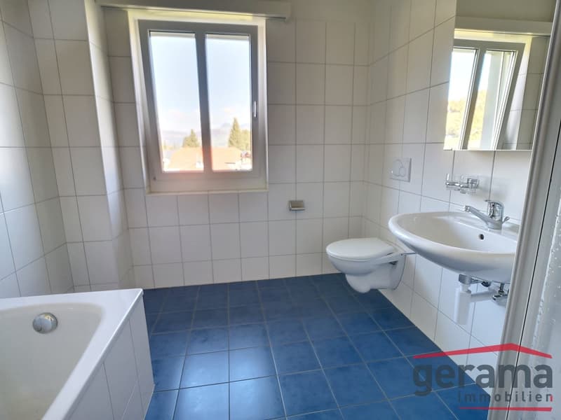 Charmante 3.5 Zimmerwohnung in Oberschrot . (6)