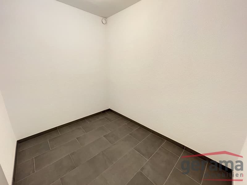 Large 2.5-room apartment (6)