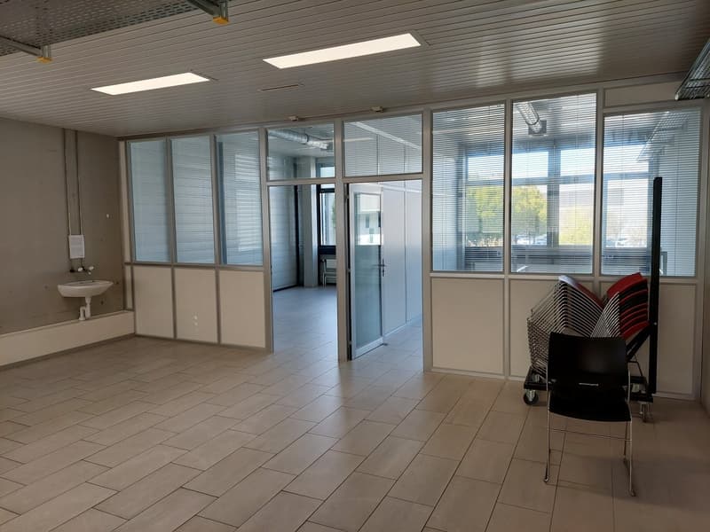 À louer - Surface administrative d'env. 124 m2 (2)
