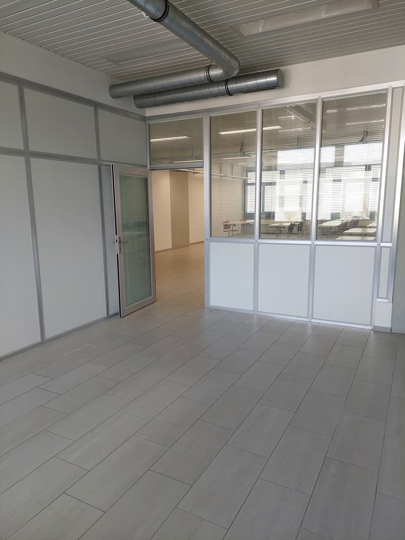 À louer - Surface administrative d'env. 124 m2 (3)