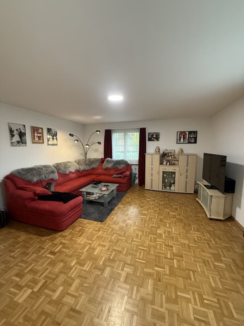 Schöne 4.5 Zimmerwohnung in St.Antoni (2)