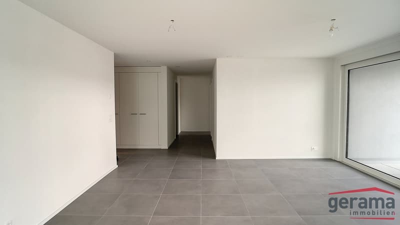 Wohnung mit 4.5 Zimmern im 5. Stock (5)