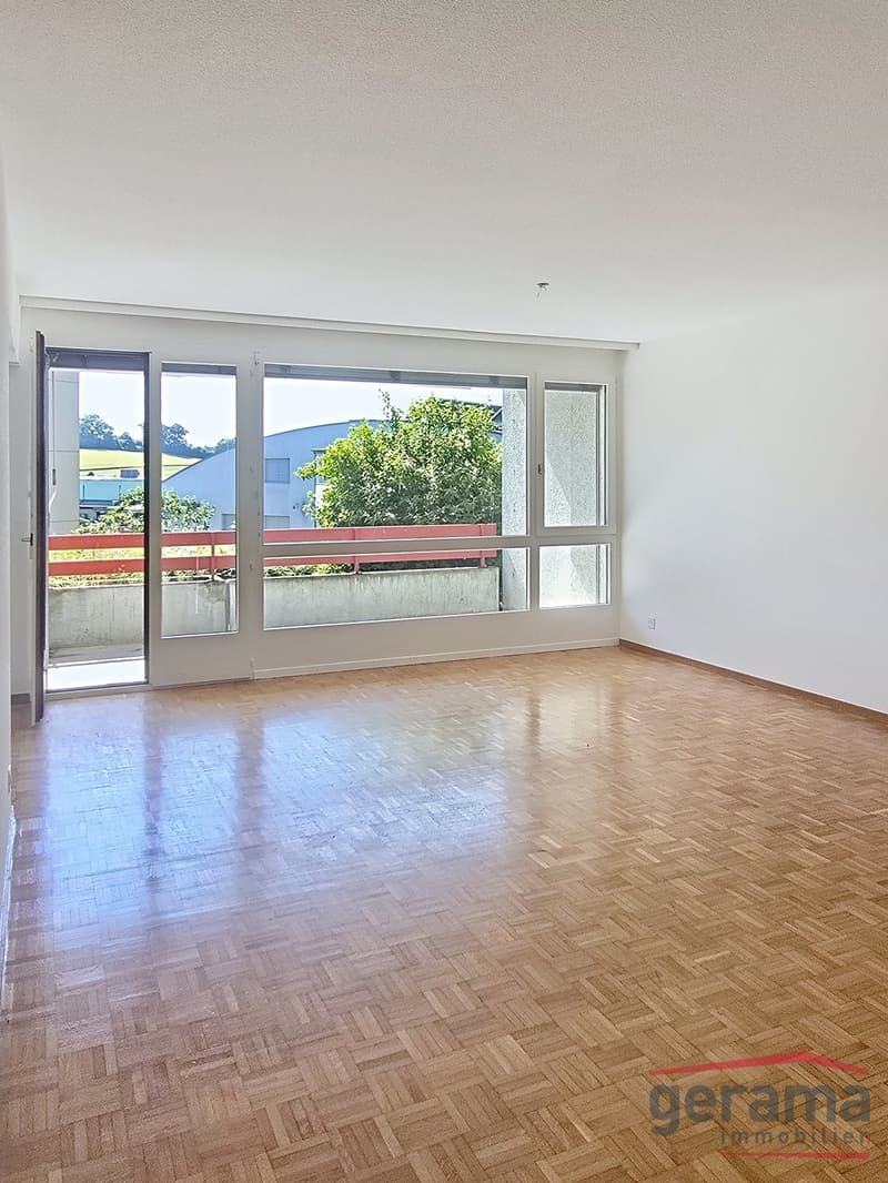 Helle 3.5 Zimmerwohnung in Schmitten (2)
