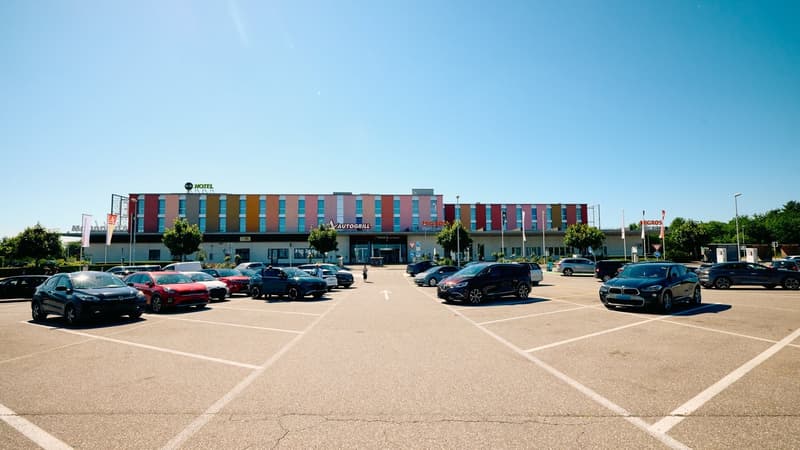 Superba superficie commerciale (6)
