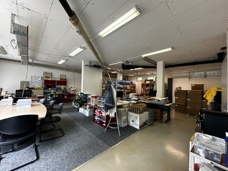 102 m² commercial property for rent (1)
