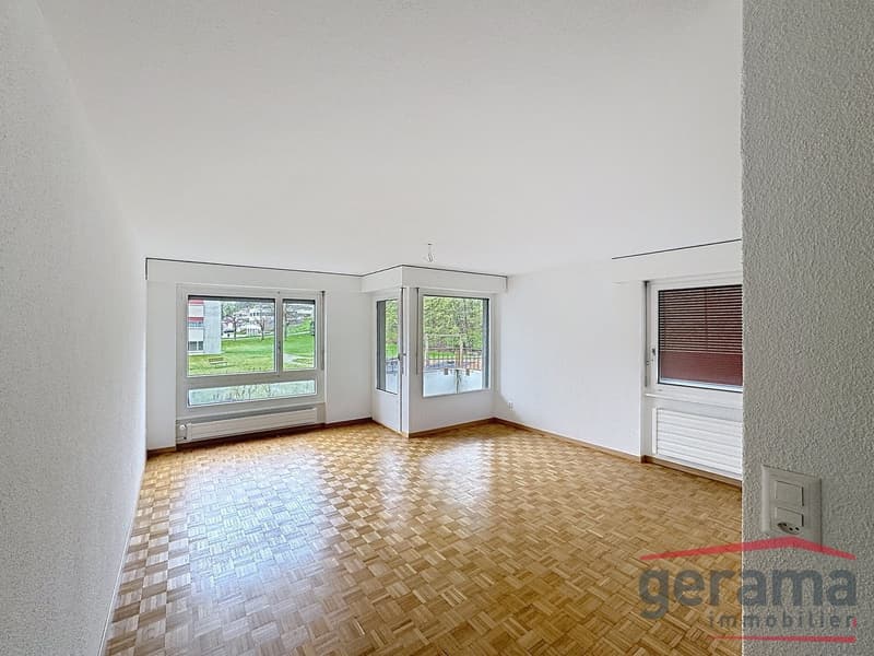 3,5 Zimmerwohnung im 3. Stock renoviert in Tafers (2)