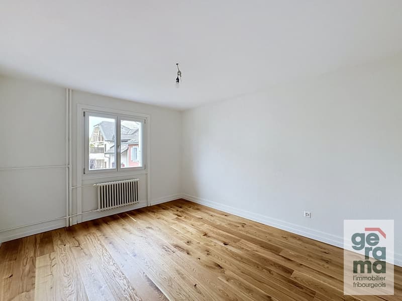 2.5 pièces au 3ème entièrement rénové à Fribourg (1)