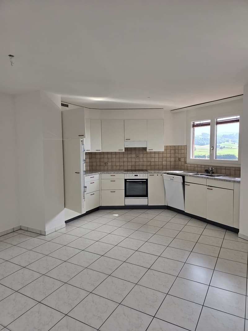 Schöne 4.5 Zimmerwohnung in Alterswil (1)