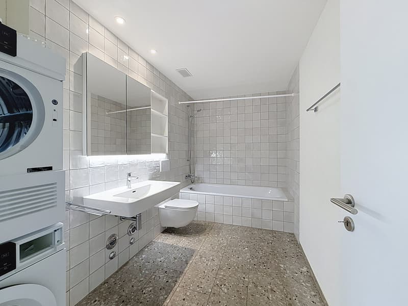 Badezimmer mit Waschturm