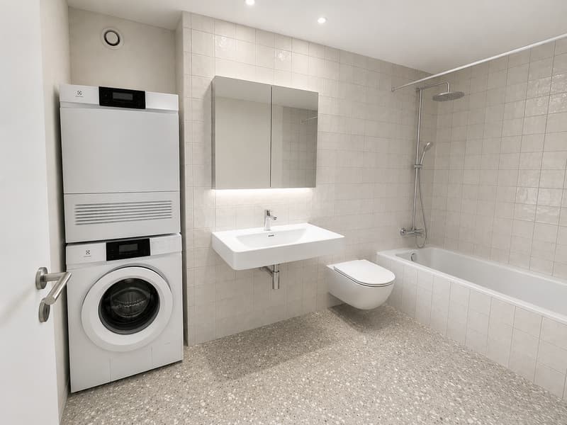 Badezimmer mit Badewanne