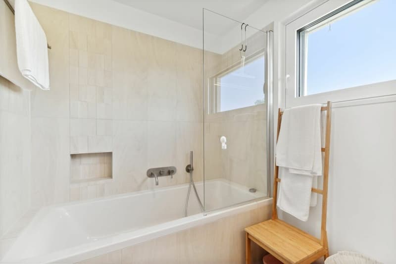 Villa exclusive à Formangueires : le luxe au coeur de la nature (14)