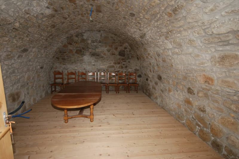 Dream Home with Original Vaulted Cellar in Plaffeien (20)