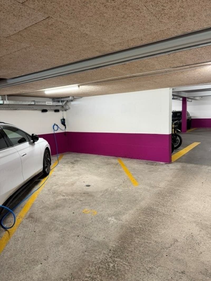Abstellplatz 5