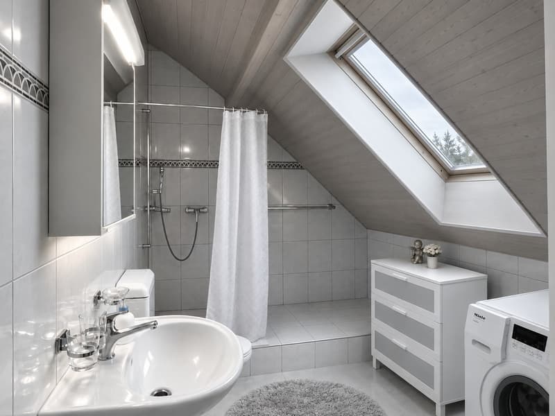 Badezimmer im 1. OG