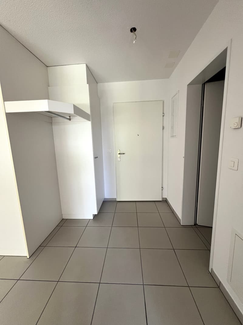 Appartement lumineux 2.5 pièces avec espace de séjour en centre-ville (6)