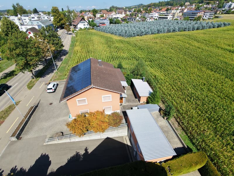 Zweifamilienhaus mit grosszügigem Umschwung in Pfäffikon ZH (6)