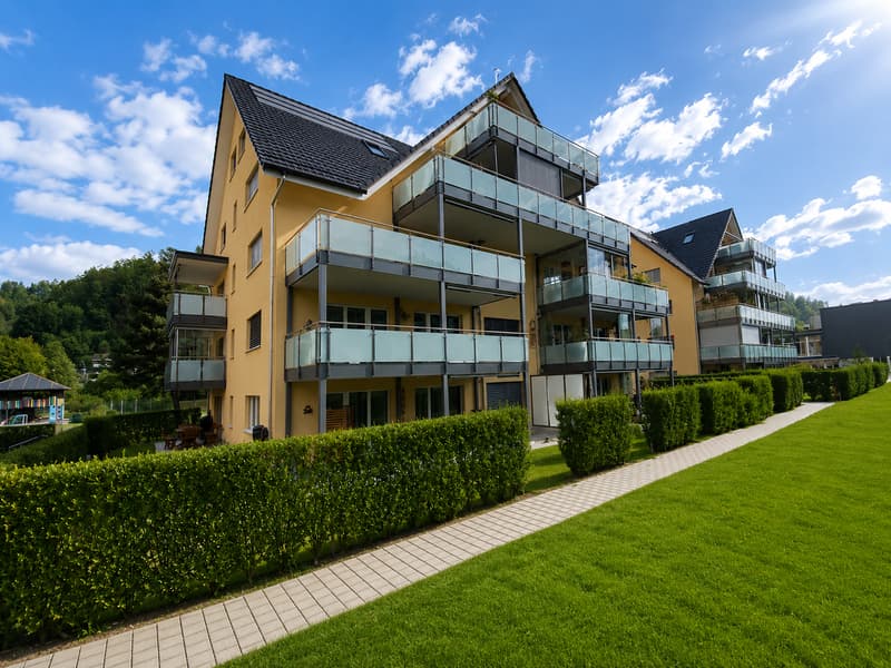 Moderne 2.5-Zimmer-Gartenwohnung in Bauma – ruhige und zentrumsnahe Lage, top Ausstattung (3)