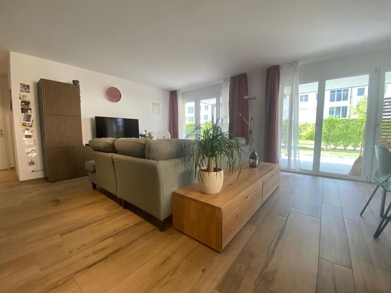 Moderne 2.5-Zimmer-Gartenwohnung in Bauma – ruhige und zentrumsnahe Lage, top Ausstattung (6)