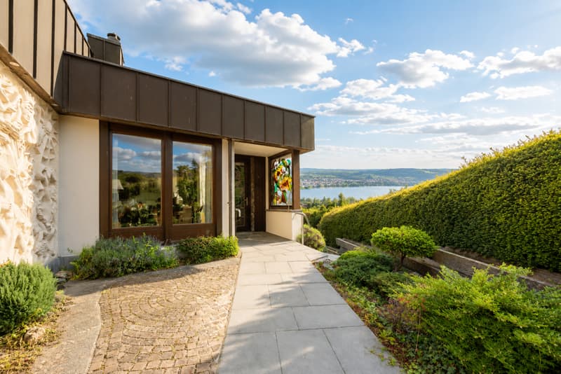 Dreamy view location with development potential (3)