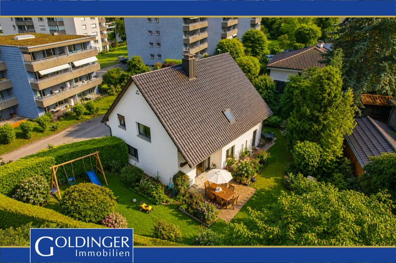 Familienglück mit Gartenparadies (1)
