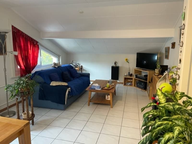 Appartement de 3 pièces avec balcon à Areuse (1)