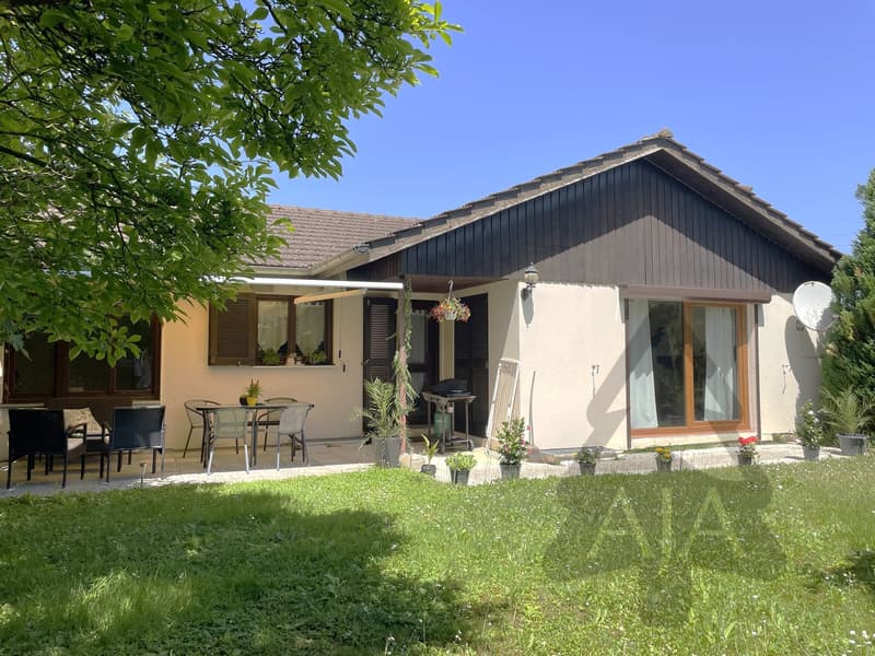 Marin-Epagnier (Latena, à deux pas du Lac), très belle villa ind. de 5,5 p. avec jardin (13)