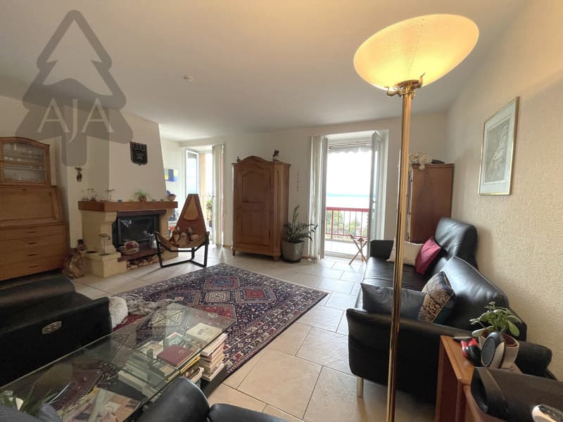 Neuchâtel, spacieux appartement de 3,5 pièces (109 m2) avec balcon et garage individuel (7)