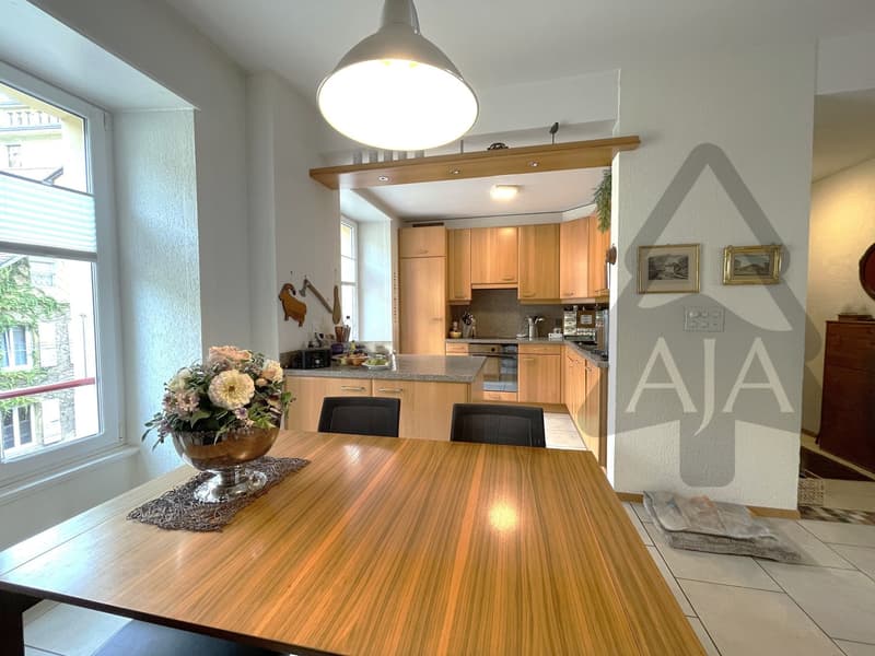Neuchâtel, spacieux appartement de 3,5 pièces (109 m2) avec balcon et garage individuel (5)