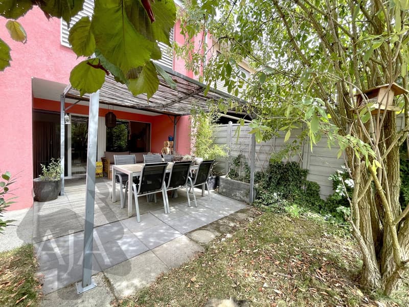 Cudrefin (à deux pas du Lac), très belle villa mitoyenne de 5,5 pièces avec jardin (6)