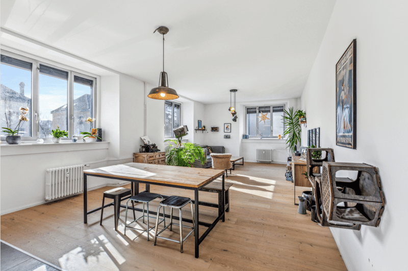 La Chaux-de-Fonds, spacieux appartement de 3,5 pièces (105 m2) avec place de parc extérieure (1)