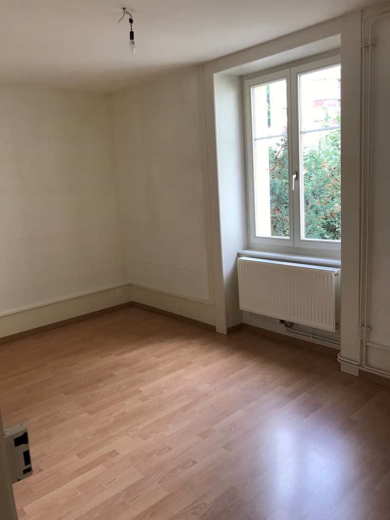 Wohnung mit 3 Zimmern und Balkon in Fontainemelon (6)