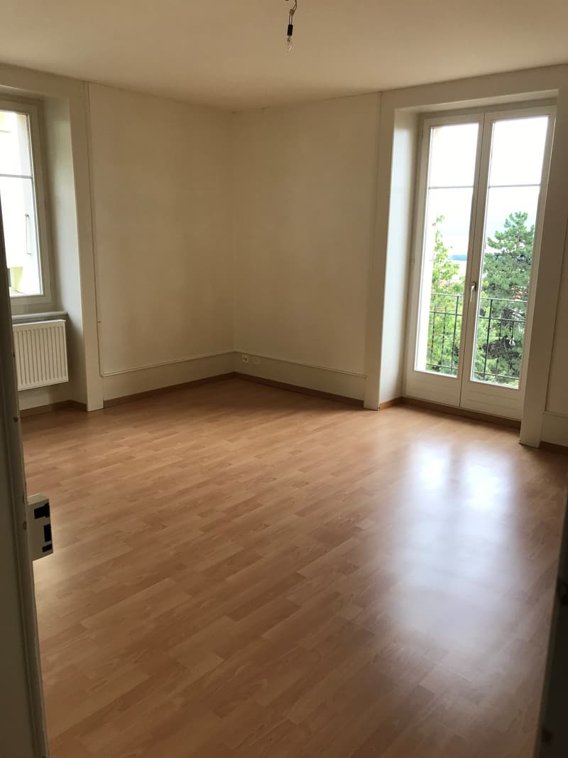 Wohnung mit 3 Zimmern und Balkon in Fontainemelon (5)