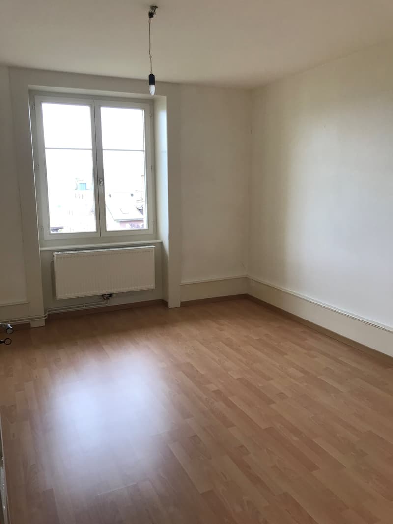 Wohnung mit 3 Zimmern und Balkon in Fontainemelon (7)