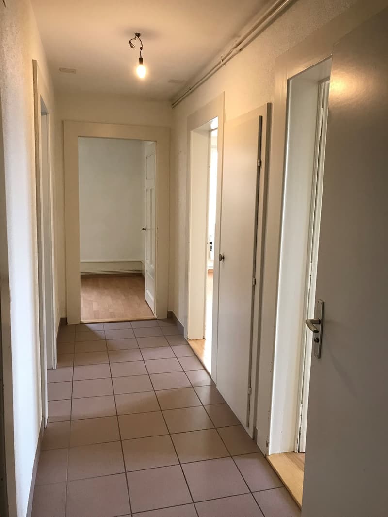 Wohnung mit 3 Zimmern und Balkon in Fontainemelon (3)