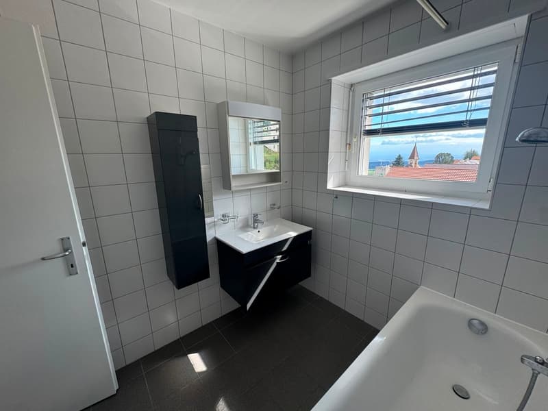 Lumineux appartement de 4.5 pièces à Les Hauts-Geneveys (8)