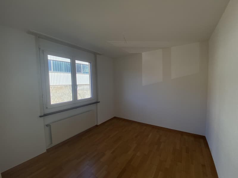 Appartement de 4 pièces, à Les Geneveys-sur-Coffrane - Chambre N°2