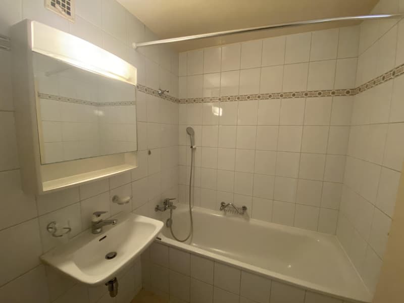 Appartement de 4 pièces, à Les Geneveys-sur-Coffrane - Salle de bain