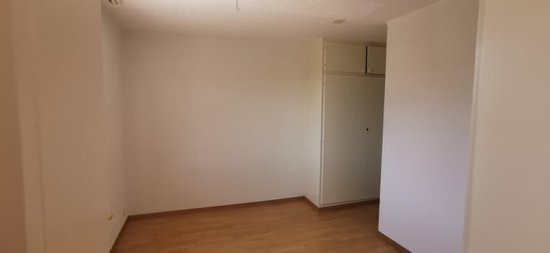 Appartement de 4 pièces, 78 m2, à Coffrane - Chambre N°1
