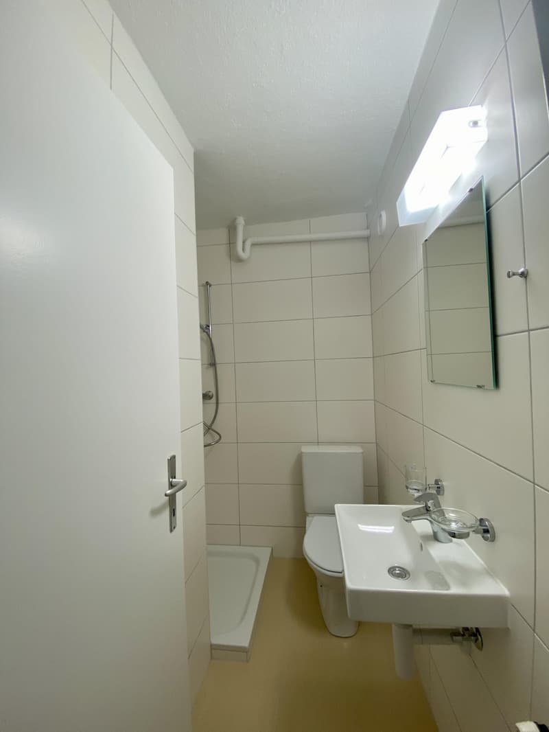 Appartement de 4 pièces, 71 m2, à Coffrane - Salle de bain