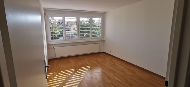 Appartement de 4 pièces, 90 m2, à Les Geneveys-sur-Coffrane - Chambre N°2
